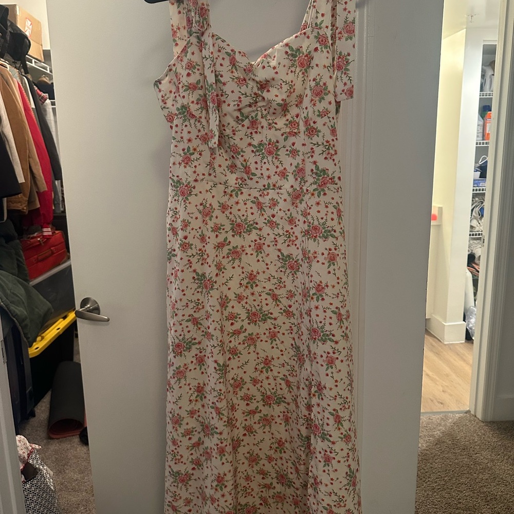 Floral Sleeveless Maxi Dress